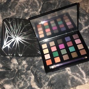 -SOLD- Urban Decay Vice 4 Palette